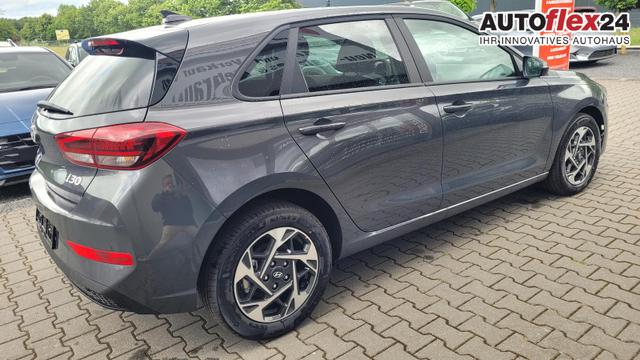 Hyundai i30 Family HB 1.6 GO*Navi*LED*Shzg*Lhzg*PDC*Cam*16Zoll* 