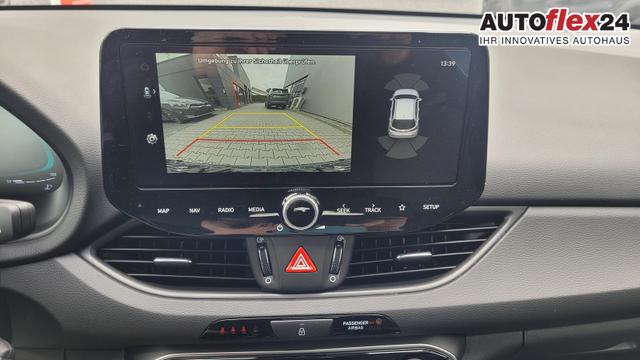 Hyundai i30 Family HB 1.6 GO*Navi*LED*Shzg*Lhzg*PDC*Cam*16Zoll* 