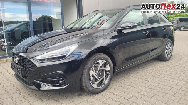 Gebrauchtfahrzeug Hyundai i30 Kombi - Smart SW Family LED Navi Shzg Lhzg PDC Cam 16Zoll 