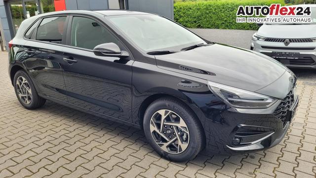 Hyundai i30 Familiy HB Family*LED*Navi*Shzg*Lhzg*PDC*Cam*16Zoll* 