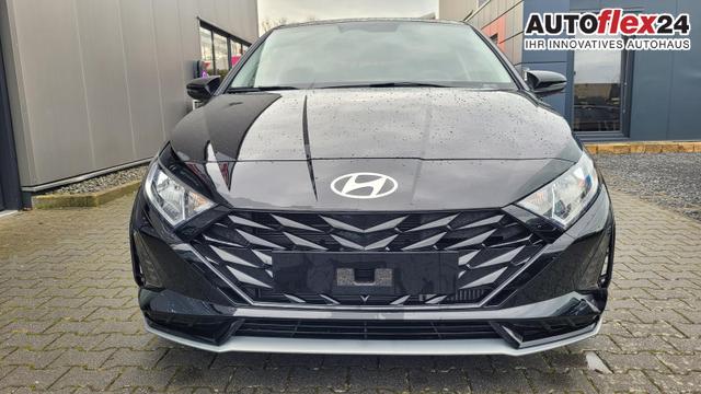 Vorlauffahrzeuge Hyundai i20 - GO Go Navi Shzg Lhzg PDC Cam 16" Klima VCockpit