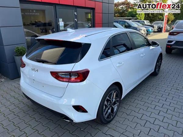 Gebrauchtfahrzeug Kia Ceed - Gold Gold LED Navi Shzg Lhzg PDC Cam 17Zoll 