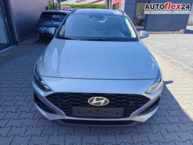 Gebrauchtfahrzeug Hyundai i30 Kombi - Style SW 1.6 Style Navi LED Shzg Lhzg TOT Cam ACC