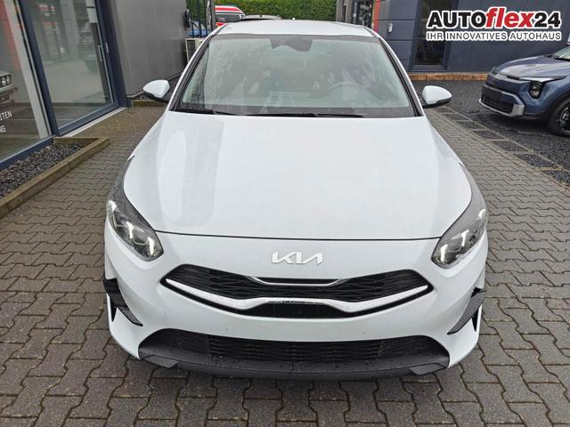Gebrauchtfahrzeug Kia Ceed - Gold Gold LED Navi Shzg Lhzg PDC Cam 17Zoll 