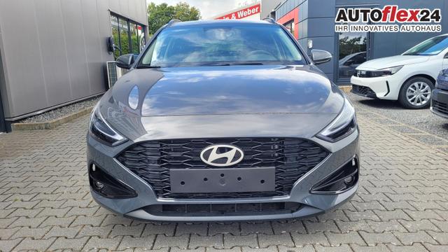 Vorlauffahrzeuge Hyundai i30 Kombi - GO SW 1.6 GO Navi LED Shzg Lhzg PDC Cam 16Zoll 