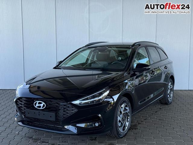 Gebrauchtfahrzeug Hyundai i30 - WG FL 1,5 T-GDI FAMILY 6MT 140 PS / Navi Sitz & Lenkr.Heiz PDC V.&H. m. Kamera Alu16 LED Kurvenlicht