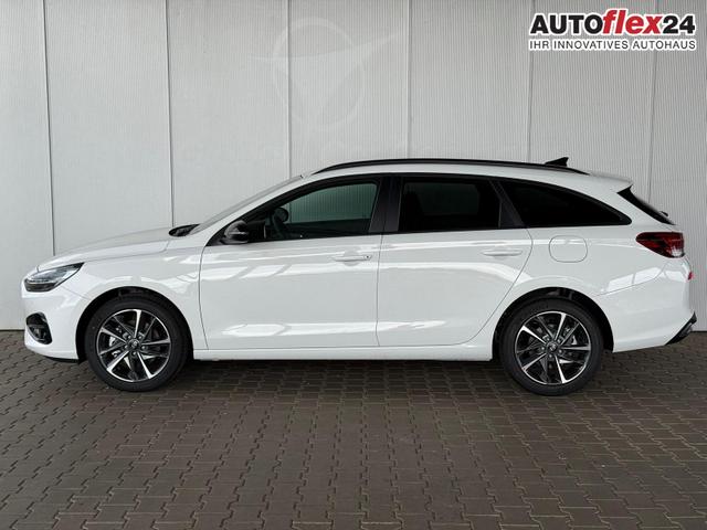 Hyundai i30 Kombi Comfort 1.5 DPI / Sitz + Lenkradheizung LED Navi Tempomat PDC V.&H Kamera Alu 17" 