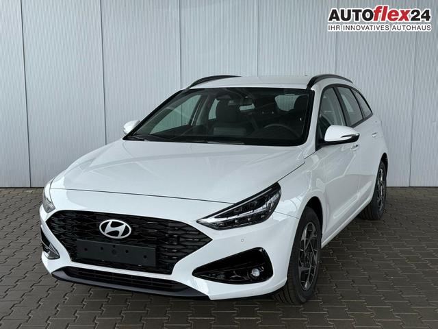 Gebrauchtfahrzeug Hyundai i30 Kombi - GO 1.5 DPI 97 PS / Sitz   Lenkradh./ LED Navi Tempomat Alu16 PDC V.&H.m.Kamera