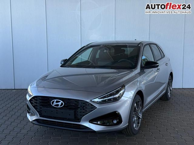 Gebrauchtfahrzeug Hyundai i30 - GO Plus 1.5 DPI 96 PS 6 MT / PDC V & H.m. Kamera Navi LED Sitz Lenkr.Heiz./ Alu17 Privacy