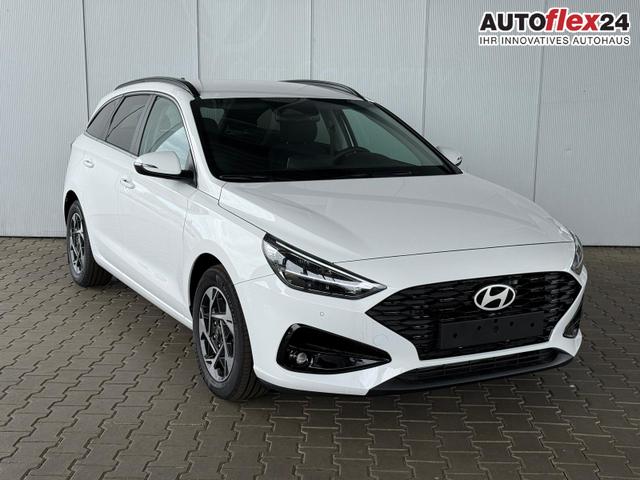 Gebrauchtfahrzeug Hyundai i30 Kombi - Style 1.5 T-GDI mHEV 6MT / Navi LED Sitz & Lenkr.Heiz Keyless PDC V.&H. Kamera Alu16