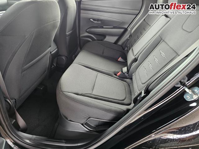 Hyundai TUCSON E-Motion 1.6 T-GDi 2WD HEV / Panoramadach ACC LED Sitz + Lenkradheizung Navi PDC V&H Kamera Alu 18" 