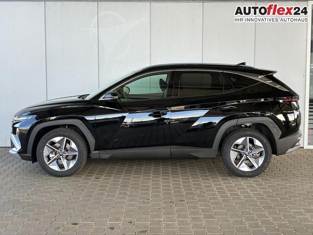 Hyundai TUCSON E-Motion 1.6 T-GDI 2WD 48V DCT / Panoramadach ACC Sitz + Lenkradheizung LED Navi PDC V&H Kamera Alu 18" 
