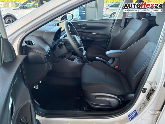 Hyundai BAYON Premium 1.2 MPI / Navi Sitz + Lenkradheizung Rückfahrkamera Tempomat Klimaautomatik Alu 16" 