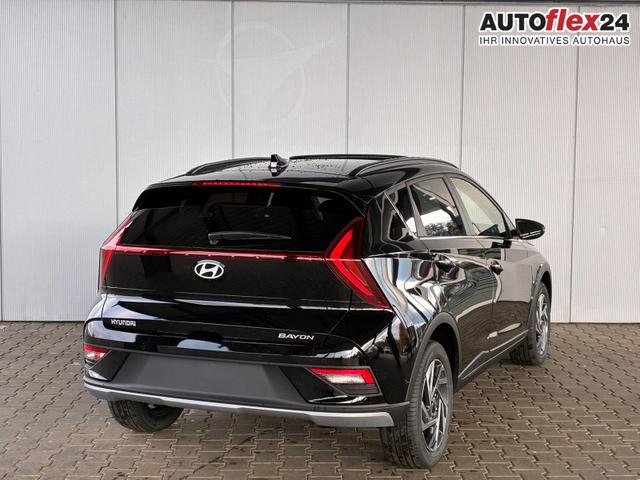 Hyundai BAYON Premium Sky 1.0 T-GDI 100 PS 48V 7DCT / Keyless ACC Soundsystem BOSE Sitz + Lenkradheizung LED Navi PDC V&H Kamera Totwinkel Alu 16" 