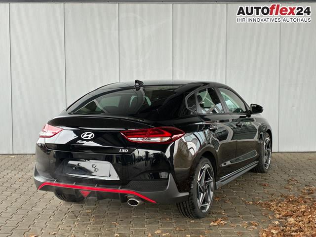 Hyundai i30 N-Line Fastback DCT 1.5 T-GDI mHev / Navi ACC Sitz & Lenkradheizung LED Alu 18" 