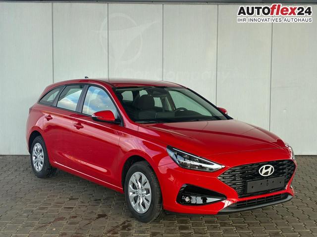 Hyundai i30 Kombi Comfort 1.5 GDI 95PS 6MT Navi / PDC V&H. m. Kamera LED Nebel 