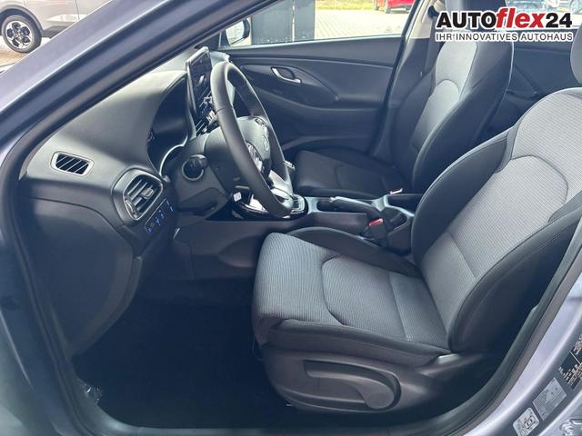 Hyundai i30 Kombi Comfort 1.5 T-GDI mHEV 140 PS 6MT / Navi LED PDC V&H.m.Kamera ALU16 