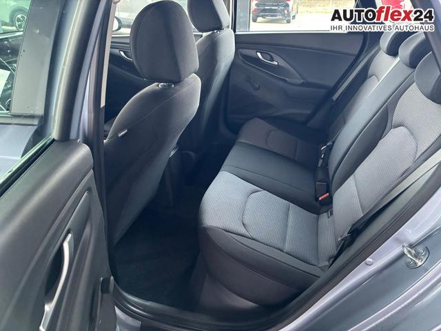 Hyundai i30 Kombi Comfort 1.5 T-GDI mHEV 140 PS 6MT / Navi LED PDC V&H.m.Kamera ALU16 