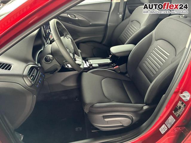 Hyundai i30 Kombi Style 1.5 T-GDI mHEV 140PS 6MT / PDC V.&H. m. Kamera Sitz + Lenkradheizung Keyless LED Alu 16 