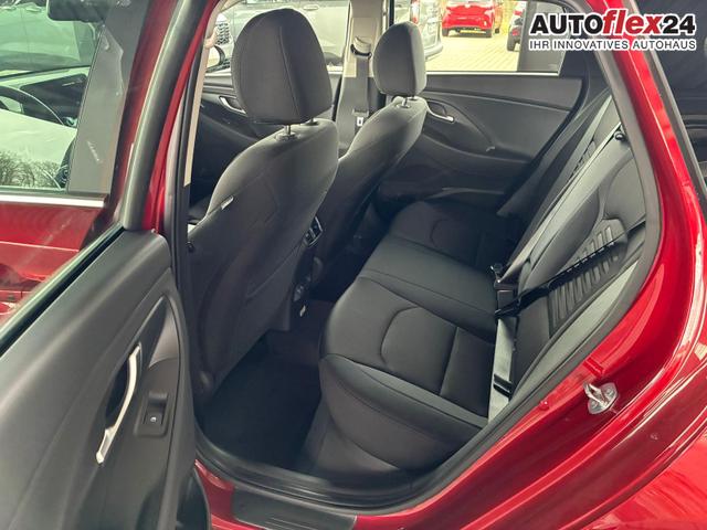 Hyundai i30 Kombi Style 1.5 T-GDI mHEV 140PS 6MT / PDC V.&H. m. Kamera Sitz + Lenkradheizung Keyless LED Alu 16 