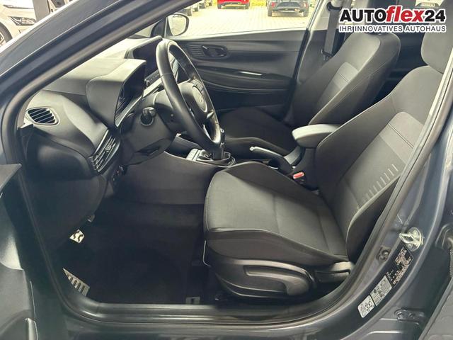 Hyundai BAYON Comfort 1.2 GDI 79 PS 5MT / LED Tempomat Navi R&uuml;ckfahrkamera Alu 16" 