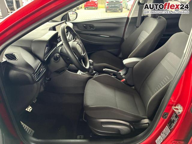 Hyundai BAYON Comfort 1.2 GDI 79 PS 5MT / LED Tempomat Navi R&uuml;ckfahrkamera Alu 16" 