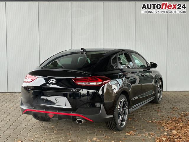 Hyundai i30 N-Line Fastback DCT 1.5 T-GDI mHev / Navi ACC Sitz & Lenkradheizung LED Alu 18" 