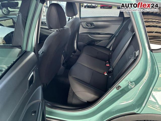 Hyundai BAYON Comfort 1.2 GDI 79 PS 5MT / LED Tempomat Navi R&uuml;ckfahrkamera Alu 16" 