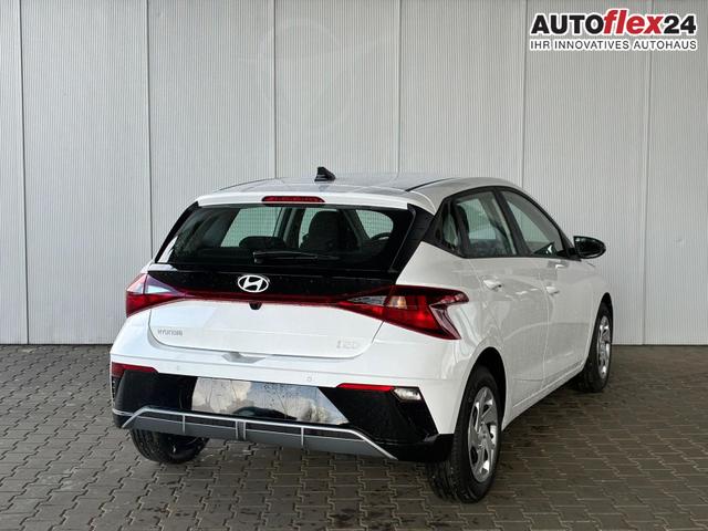 Hyundai i20 Comfort 1.0 T-GDi 7DCT / Navi Tempomat Sitz + Lenkradheizung PDC Hinten mit Kamera 