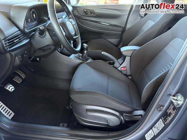 Hyundai BAYON Comfort 1.2 GDI 79 PS 5MT / LED Tempomat Navi R&uuml;ckfahrkamera Alu 16" 