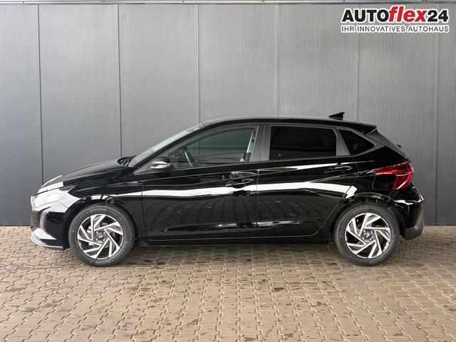 Vorlauffahrzeuge Hyundai i20 - Pure 1.2 MPI / Navi PDC Hinten   Kamera Abgedunkelte Scheiben Tempomat Alu 16"