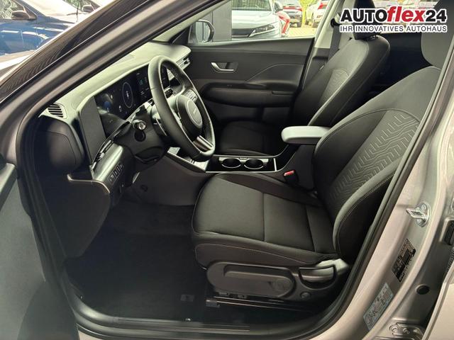 Hyundai KONA Comfort Plus 1.6 T-GDI DCT 4WD / Navi ACC Keyless Sitz + Lenkradheiz. LED Alu 18" 
