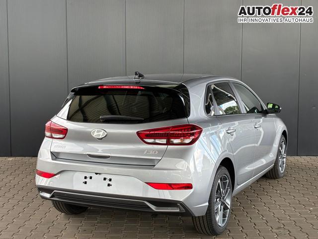 Hyundai i30 Comfort Plus 1.0 TGDI DCT / Navi ACC LED Sitz & Lenkr.Heiz PDC V&H.m.Kamera Alu 17 