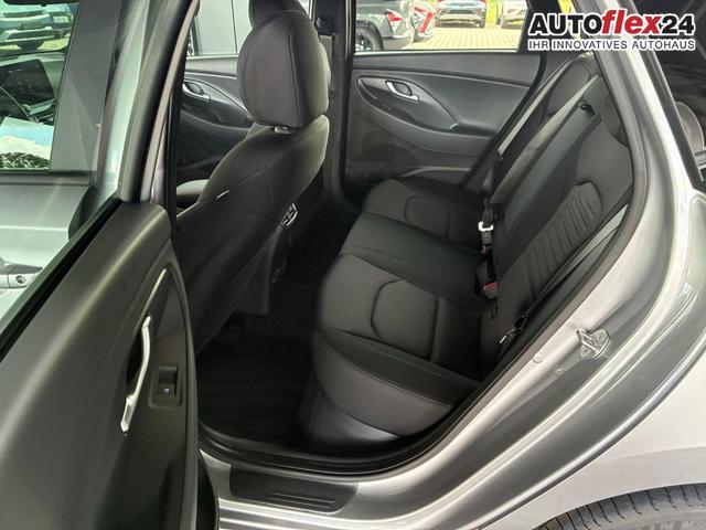 Hyundai i30 Comfort Plus 1.0 TGDI DCT / Navi ACC LED Sitz & Lenkr.Heiz PDC V&H.m.Kamera Alu 17 