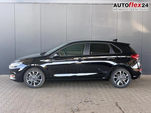 Vorlauffahrzeuge Hyundai i30 - Comfort Plus 1.0 T-GDI Navi / PDC V H mit Kamera Shz Vorne LED Alu 17''