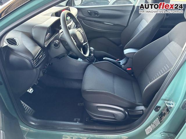 Hyundai BAYON Comfort Plus 1.2 MPI / Navi PDC m. Kamera Klimaautom./ LED Sitz & Lenkr.Heiz/ Alu16 