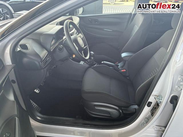 Hyundai BAYON Comfort Plus 1.2 MPI / Navi PDC m. Kamera Klimaautom./ LED Sitz & Lenkr.Heiz/ Alu16 