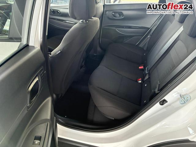 Hyundai BAYON Comfort Plus 1.2 MPI / Navi PDC m. Kamera Klimaautom./ LED Sitz & Lenkr.Heiz/ Alu16 