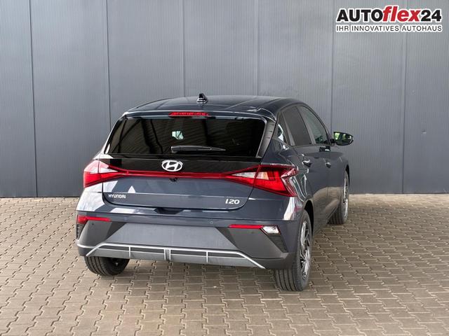 Hyundai i20 Pure 1.2 MPI / Navi PDC Hinten + Kamera Abgedunkelte Scheiben Tempomat Alu 16" 