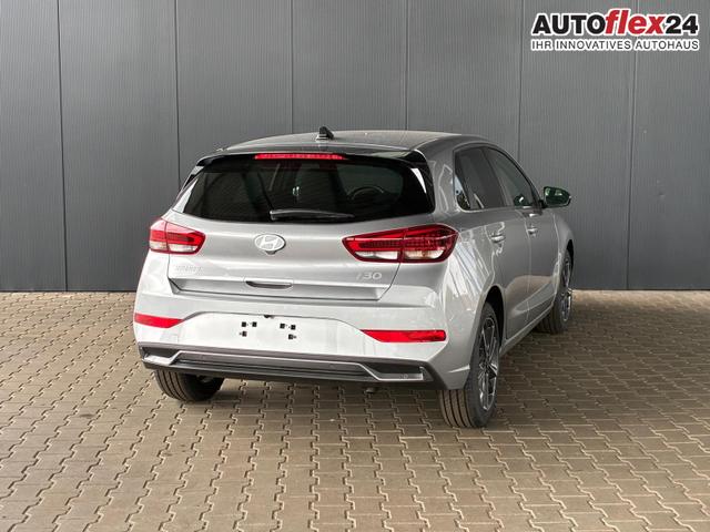 Hyundai i30 Comfort Plus 1.0 TGDI DCT / ACC Keyless Totwinkelassis. PDC V&H + Kamera Sitz Lenkradheizung LED Alu 17'' 
