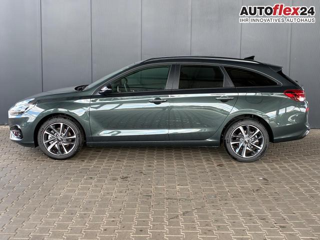 Vorlauffahrzeuge Hyundai i30 Kombi - Comfort Plus 1.0 TGDI DCT / Navi Sitz   Lenkradheizung PDC V&H Kamera LED Alu 17"
