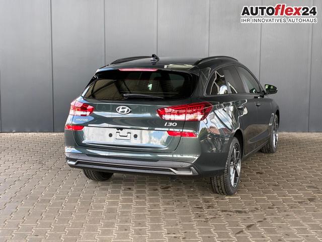 Hyundai i30 Kombi Comfort Plus 1.0 TGDI DCT / Navi Sitz + Lenkradheizung PDC V&H Kamera LED Alu 17" 