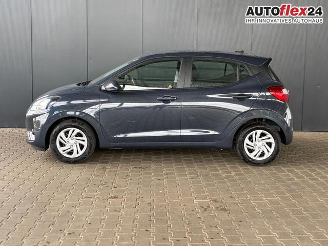 Vorlauffahrzeuge Hyundai i10 - 4-Sitzer Pure 1.0 / Navi Einparkhilfe hinten   Kamera Front Assist