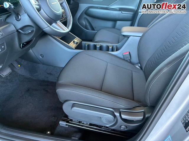 Hyundai KONA Comfort Plus 1.6 T-GDI DCT 4WD / Navi ACC Keyless Sitz + Lenkradheiz. Schiebedach LED Alu 18" 