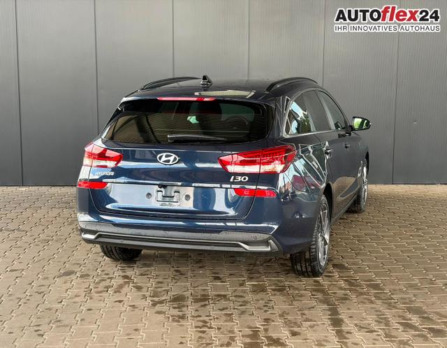 Hyundai i30 Kombi Comfort Plus 1.0 TGDI DCT/ Navi / Sitz + Lenkradheizung PDC V&H Kamera LED Alu 17" 