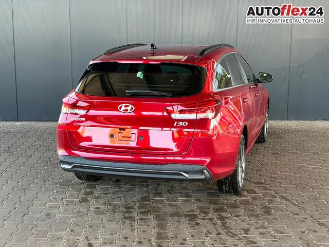Hyundai i30 Kombi Comfort Plus 1.0 T-GDI DCT Navi/ Totwinkel Assistent/ PDC V&H + Kamera/ Alu 17" 
