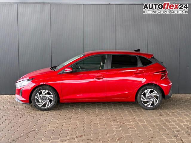 Vorlauffahrzeuge Hyundai i20 - Pure 1.2 MPI / Navi PDC Hinten   Kamera Abgedunkelte Scheiben Tempomat Alu 16"