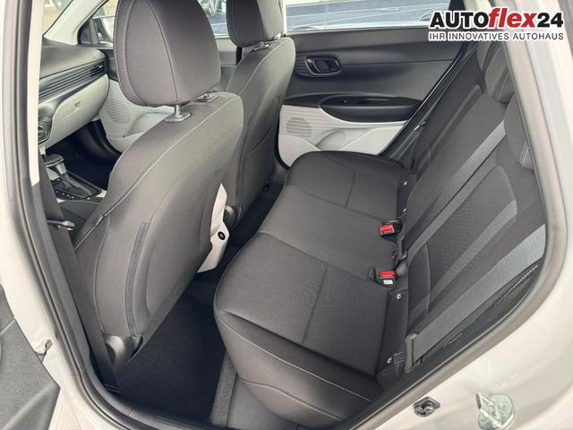 Hyundai i20 Smart 1.0 T-GDi 90PS 7DCT Automatik / Navi PDC H. mit Kamera SHZ Vorne ALU 16'' 