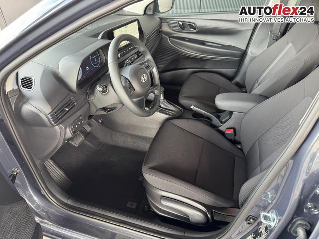 Hyundai i20 Smart 1.0 T-GDi 90PS 7DCT Automatik / Navi PDC H. mit Kamera SHZ Vorne ALU 16'' 