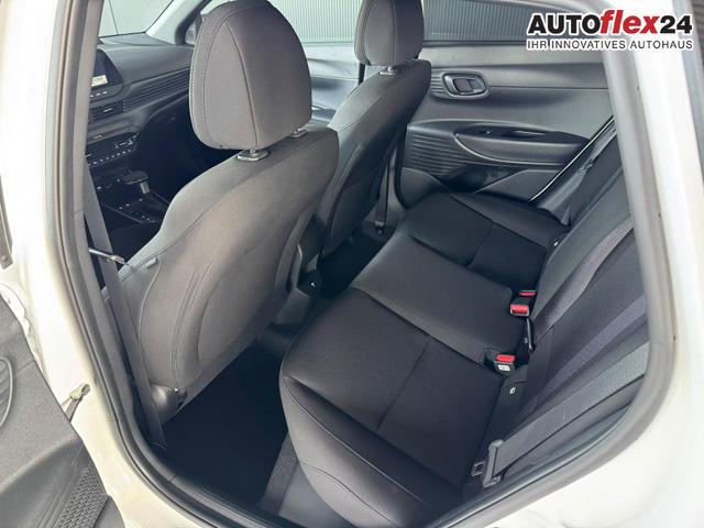 Hyundai i20 Black-Line STYLE 1,0 T-GDi 7-DCT / Navi Tempomat Spurhalteassistent Kamera Sitz + Lenkradheizung LED 